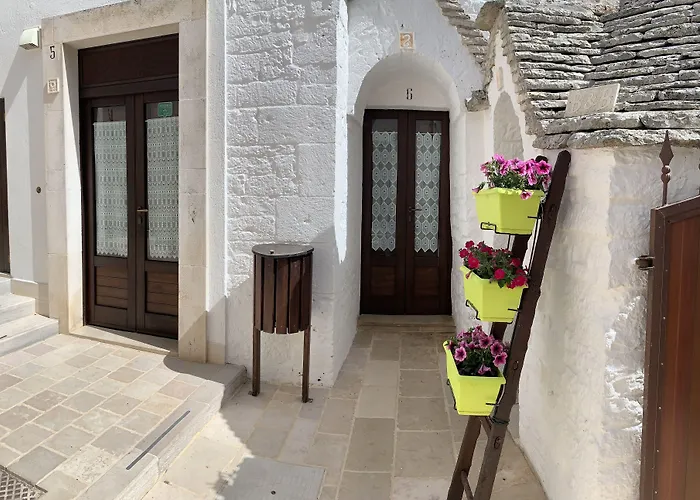 Trulli Family - Trulli&Cummerse