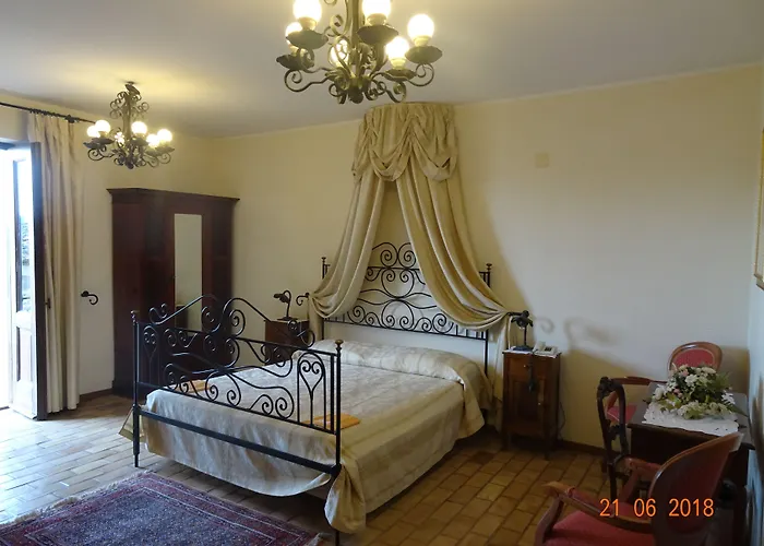Hoteles en Altomonte