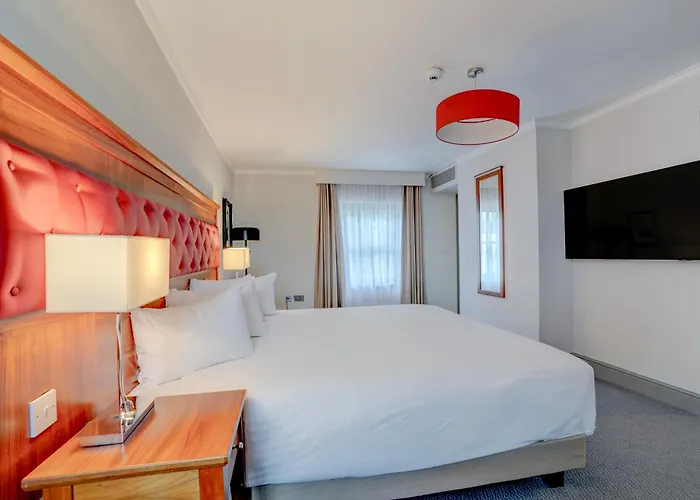 Staines-upon-Thames Hotels