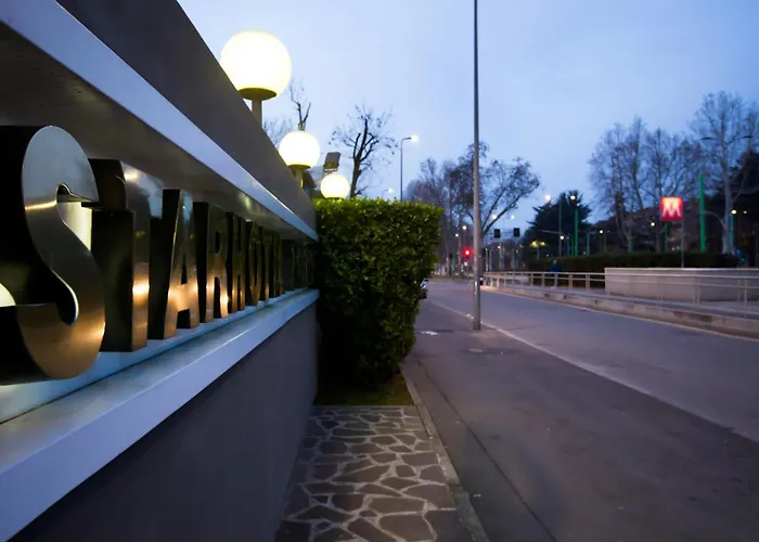 Starhotels Tourist Milão