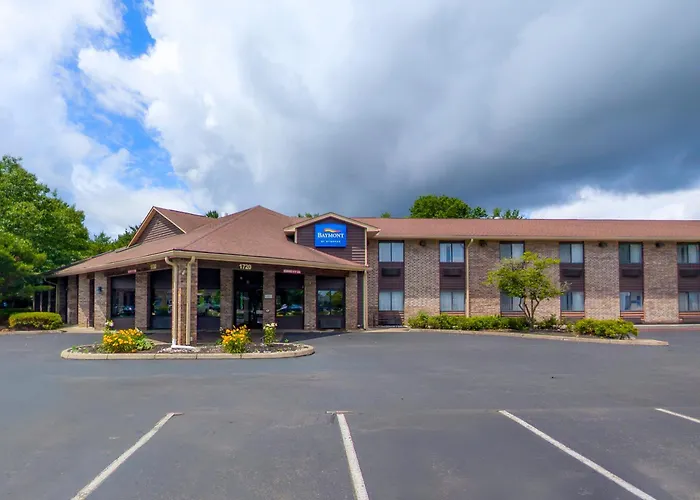 Baymont By Wyndham Delaware Hotel