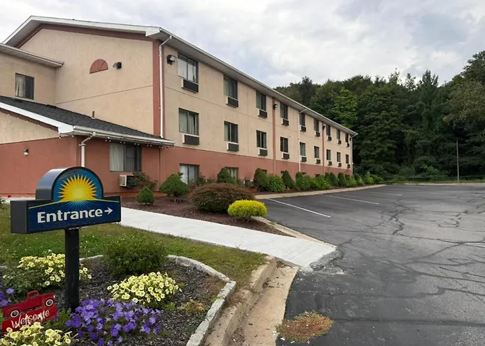 Days Inn By Wyndham Torrington