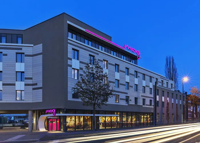 Moxy Duesseldorf South Hotel