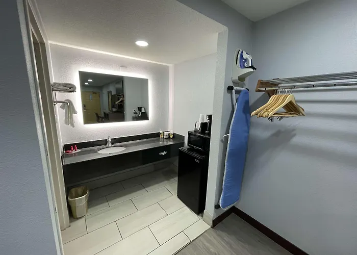 Childress Hotels
