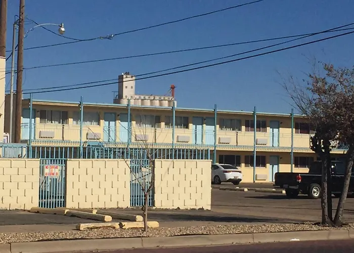 Warrick Plaza Inn Plainview