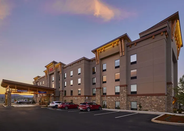 Hampton Inn & Suites Roseburg