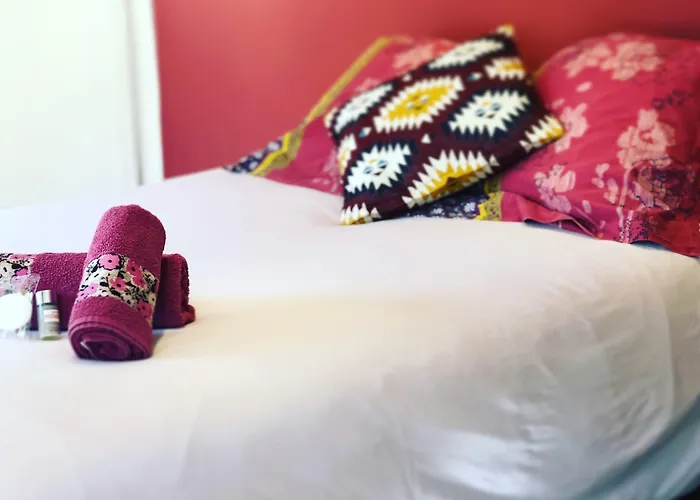 La Villa d'Hélène 2 - Chambres d'hôtes BnB et Appartements - Cluses