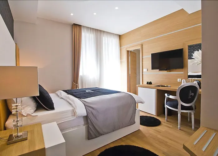 Vip Rooms Split