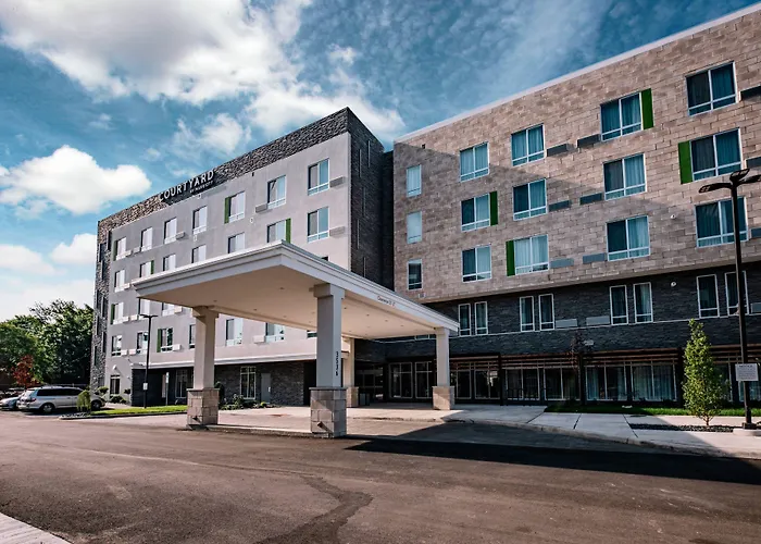 Courtyard By Marriott Toledo West