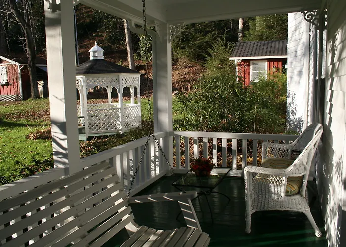 Taylor House Inn Banner Elk