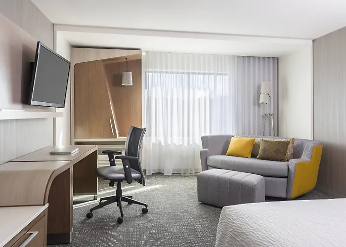 Bowie Hotels