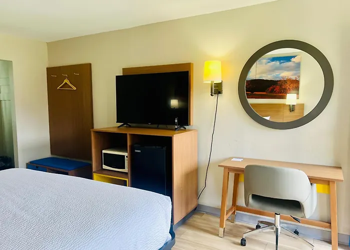 Jellico Hotels