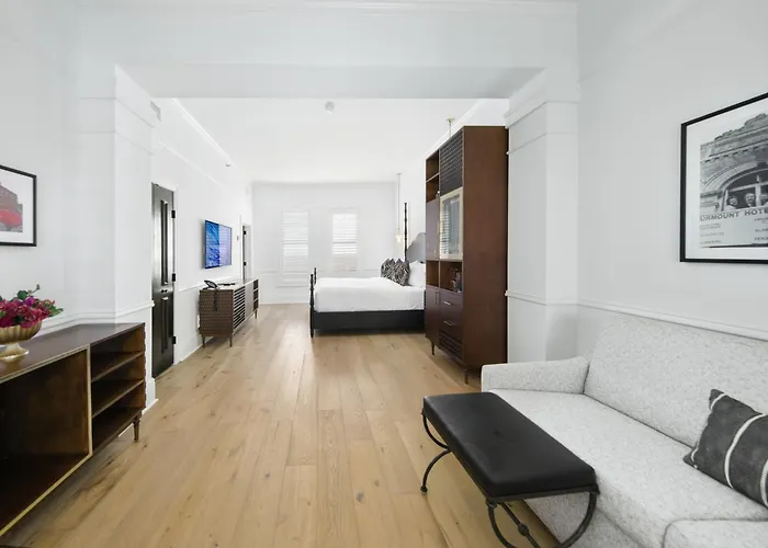 Fairmount Hotel