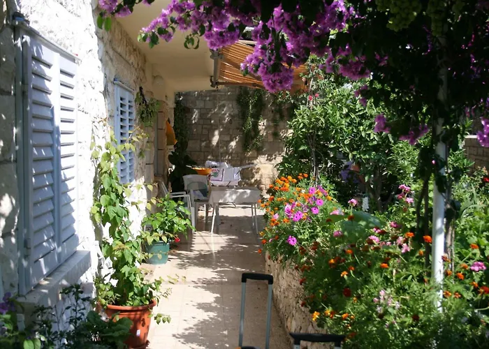 Apartments And Rooms By The Sea Hvar - 141