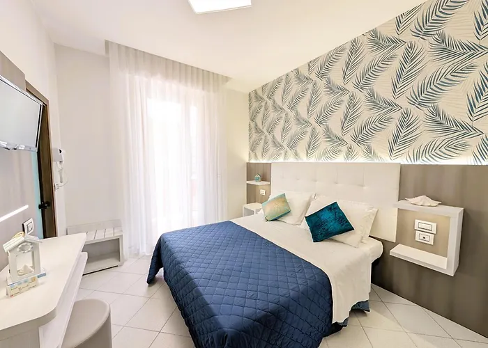 Hotel Ariane - Beachfront, Xxl Breakfast & Sea View