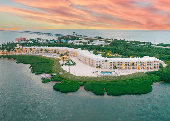 Isla Bella Beach Resort & Spa - Florida Keys Marathon