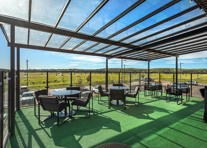 Hotels in YYC
