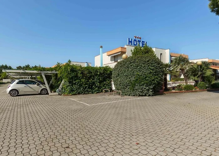 Hotel Riva Etrusca Marina Di Bibbona