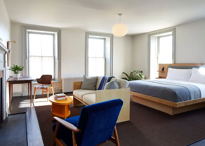 Luxury Hotels in Kingston