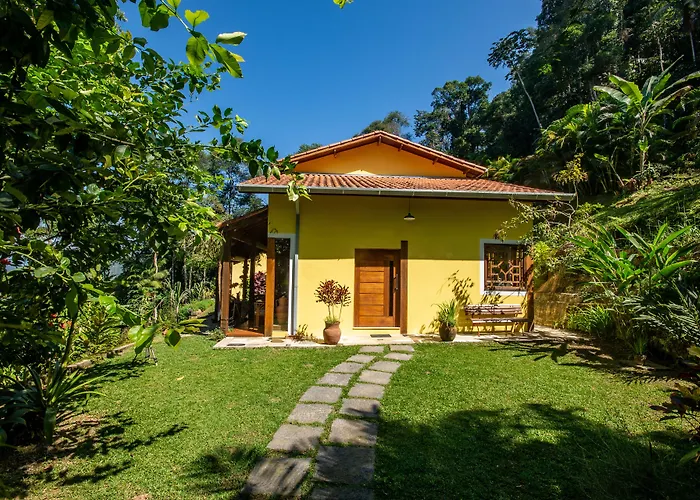 Bus Stop Paraty