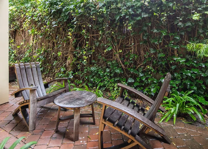 The Vendange Carmel Inn & Suites