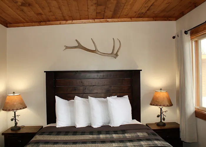 Elkhorn Cabins And Inn West Yellowstone