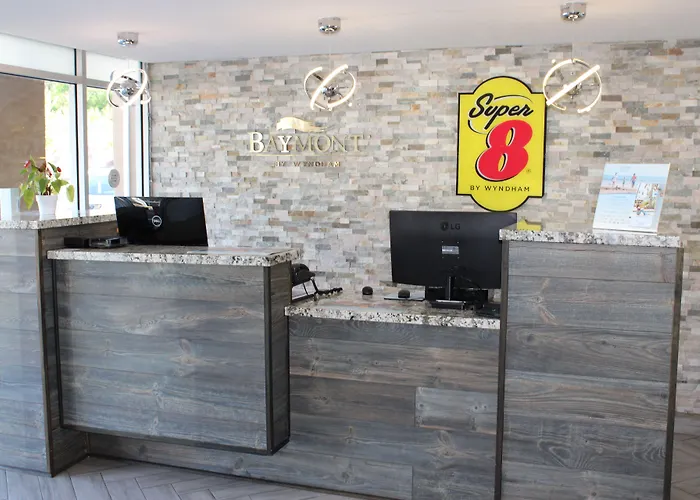 Baymont By Wyndham Morganton Motel