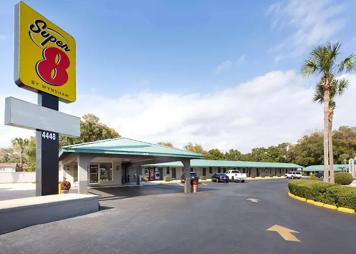 Super 8 By Wyndham Pensacola Nas Area Motel Beach Haven