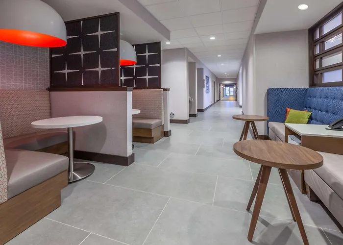 Bloomfield Hills Hotels