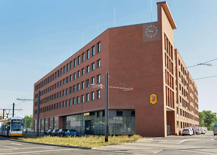 Super 8 By Wyndham Mainz Zollhafen Hotel