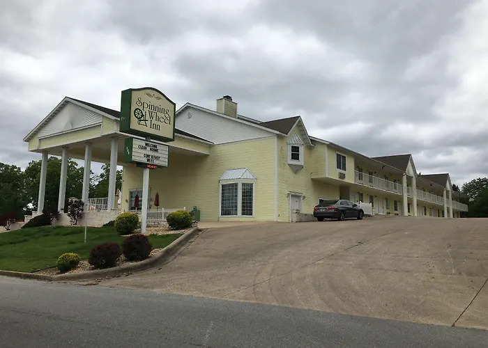 Spinning Wheel Inn Branson