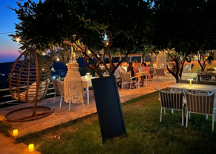 Himare Hotels