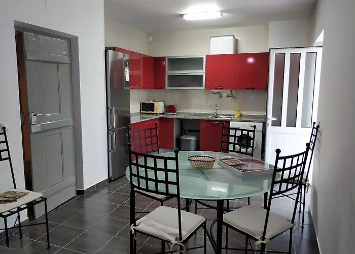 Sleep & Go Faro Airport Guest House