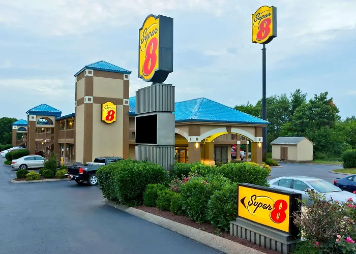 Super 8 By Wyndham Franklin Hwy 31 Hotel