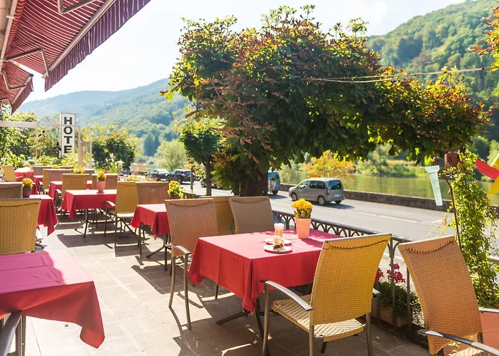 Moselromantik-Hotel zum Löwen Ediger-Eller
