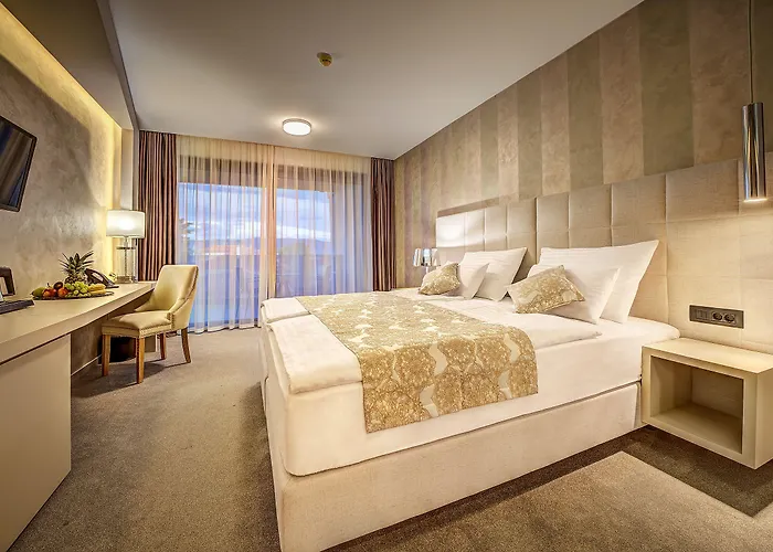 Hotel Maritime Krk Town