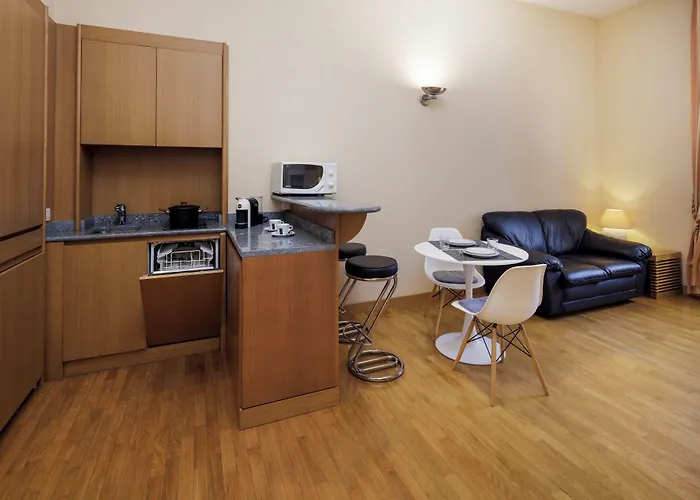 Dynasty Suites Downtown Apartments Torino