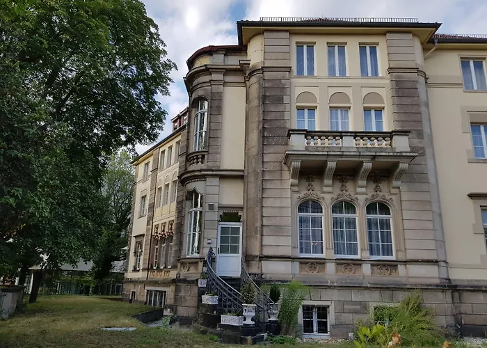 Hotel-Villa Lalee