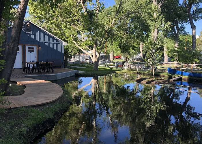 Eastside Guesthouse And Bivy Bishop