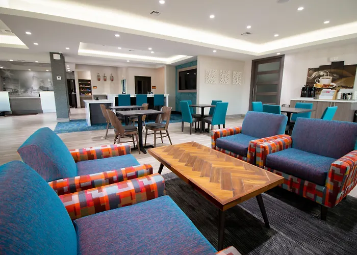 Pryor Creek Hotels
