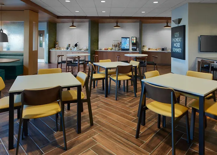 Middletown Hotels