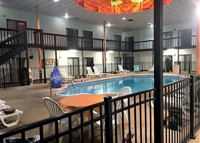 South Hutchinson Hotels
