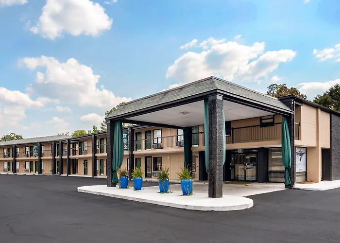 Daleville Hotels
