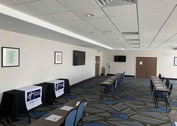 Hoffman Estates Hotels
