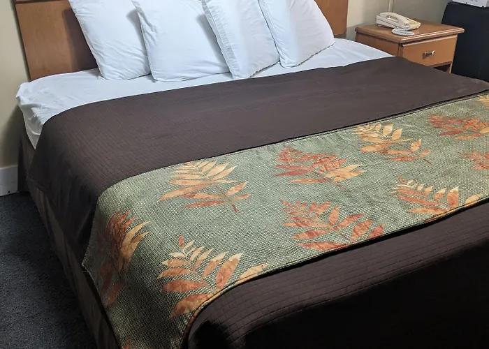 Hendersonville City Center Hotels