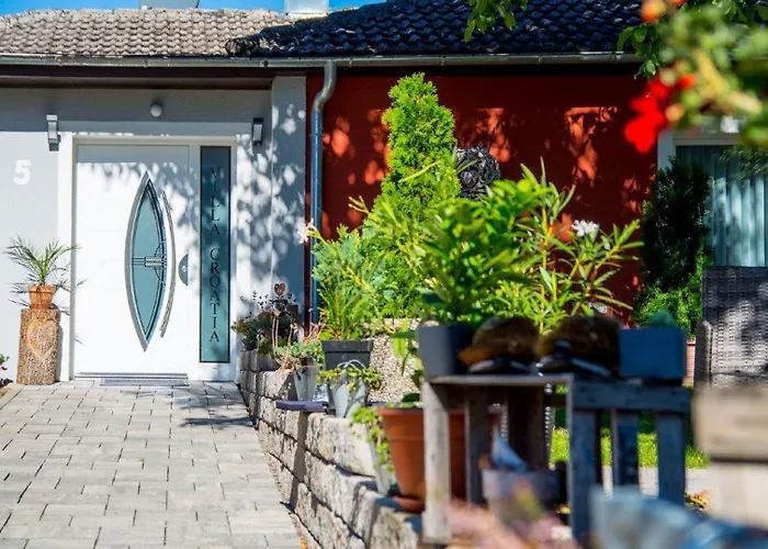 Hotels in Klingenberg am Main