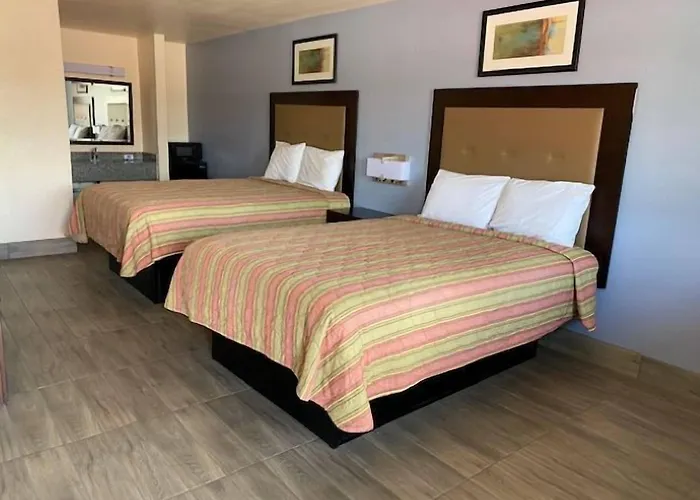Seguin Hotels