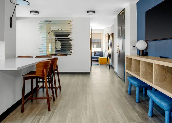 Aloft By Marriott Atlanta At The Battery Atlanta Hotel Smyrna