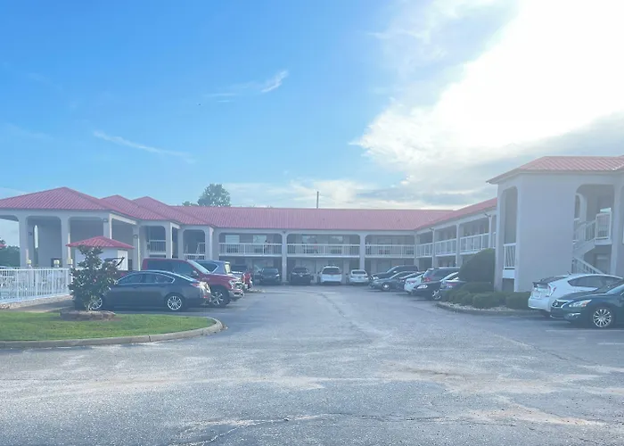 Abbeville Hotels
