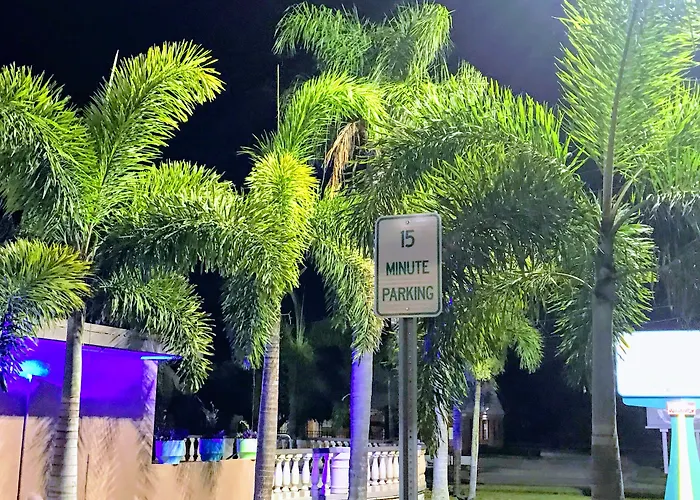 Tropical Inn & Suites, Downtown Clearwater
